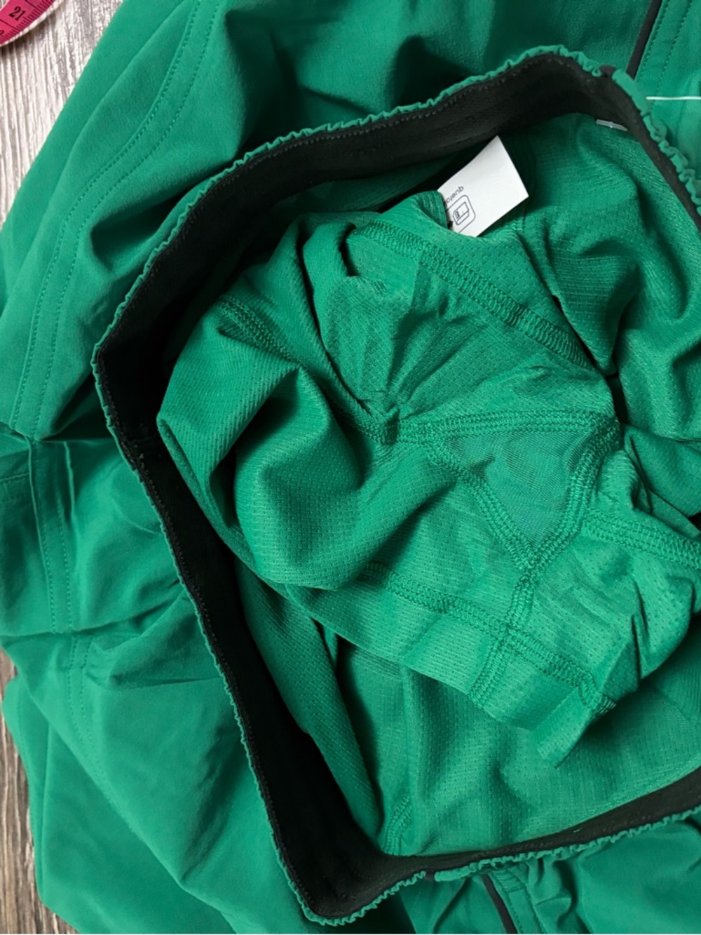 NWT Lululemon Court Rival High-Rise Short 3" (Raceway Green/Rainforest Green) 4 - Picture 4 of 8